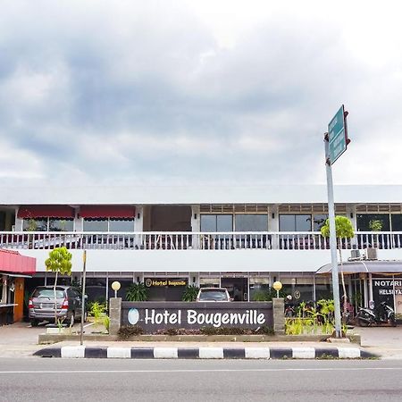 Oyo 375 Hotel Bougenville Syariah Padang  Bagian luar foto